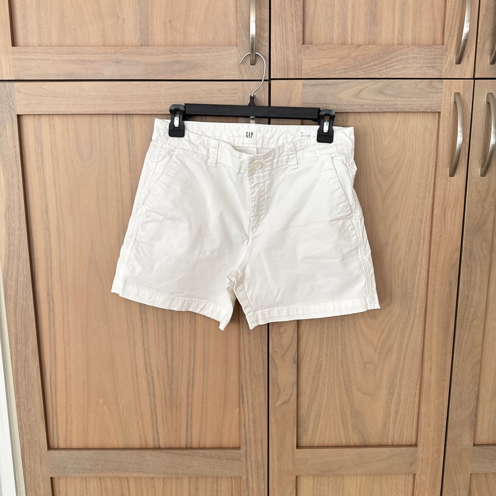 GAP White City Short
